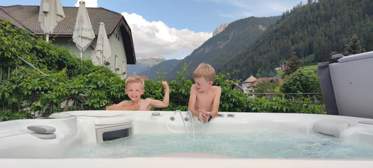 Hotel Garni Snaltnerhof Ortisei Luaran gambar