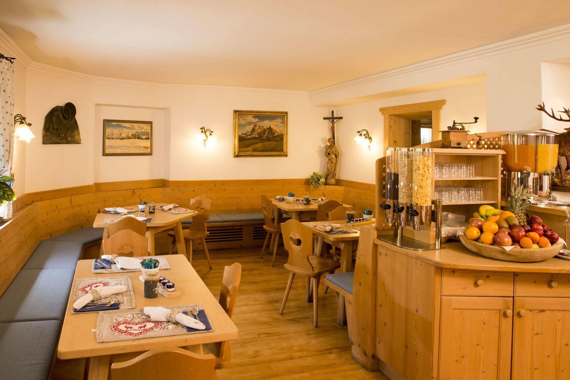 Hotel Garni Snaltnerhof Ortisei Luaran gambar